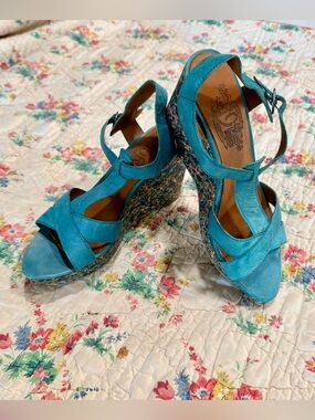 Nine West Vintage America Collection Turquoise Wedge Sandals 90’s size 9.5